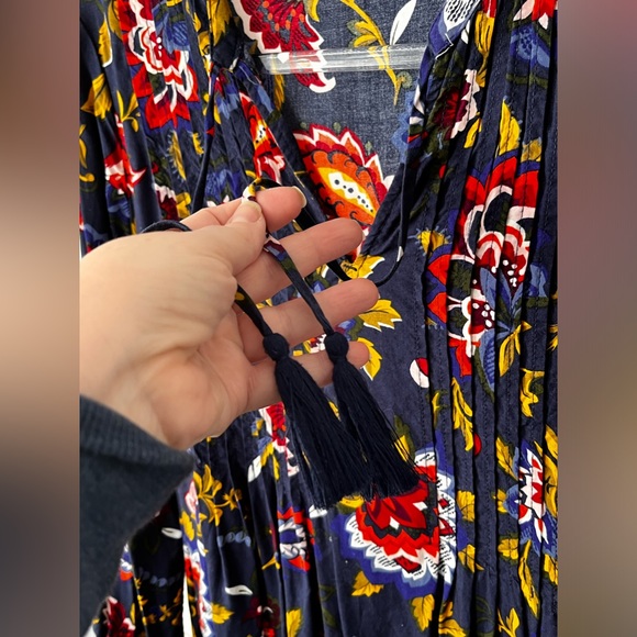 FLORAL BEAUTY! | Medium | Blue - Picture 5 of 16